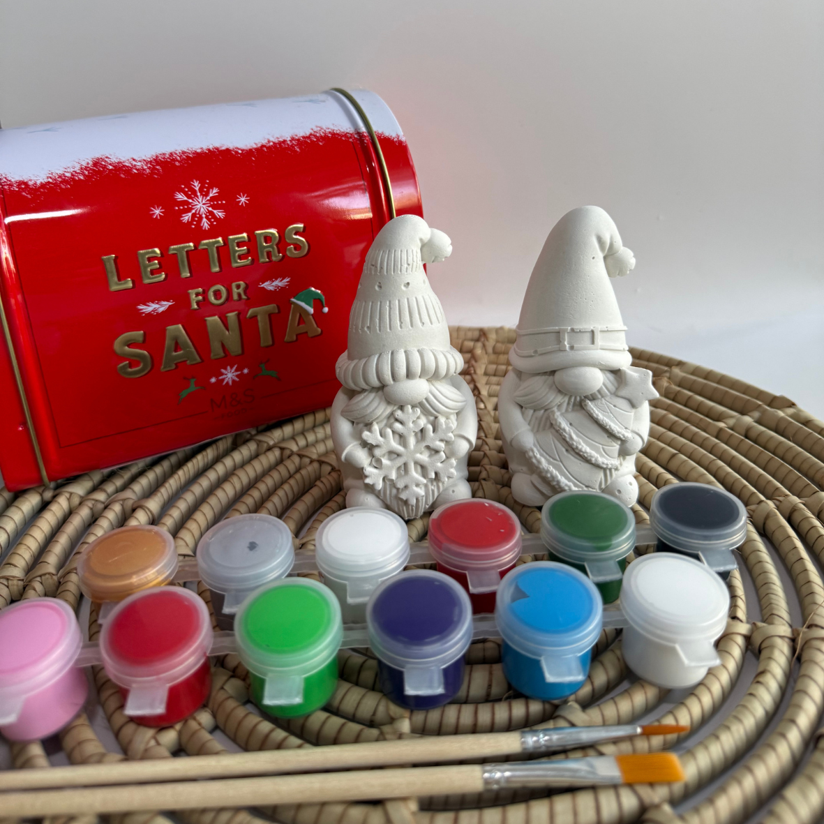 🎨 DIY Christmas Gnome Painting Kit – Set of 2 Gypsum Gnomes