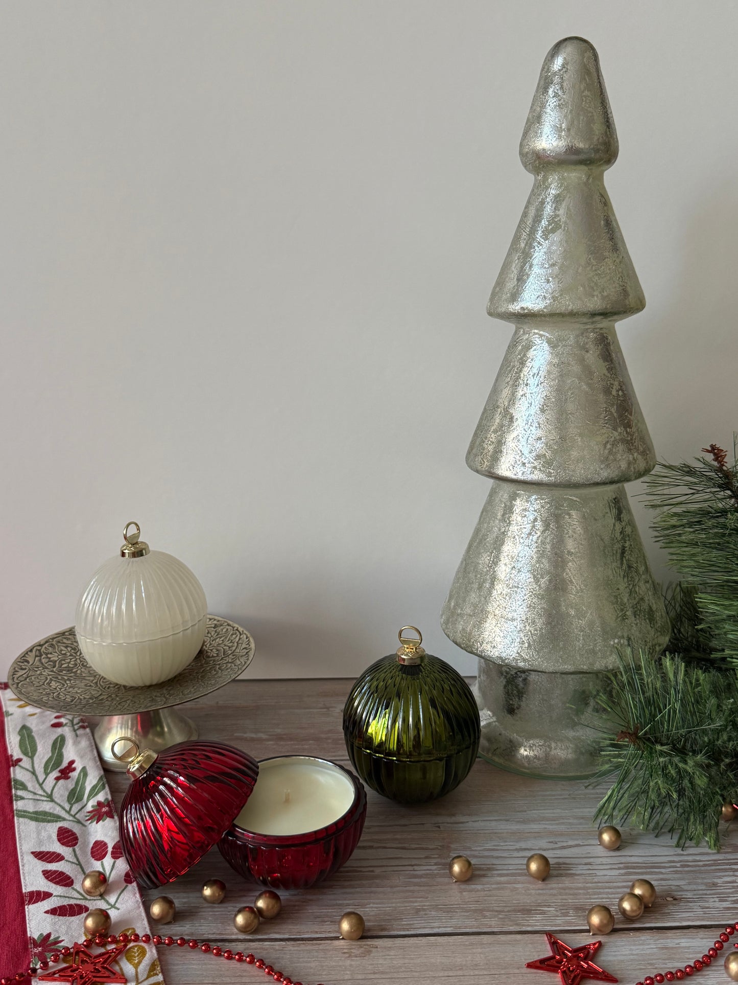 ✨ Mini Bauble Candle Set – Set of 3 Festive Scents